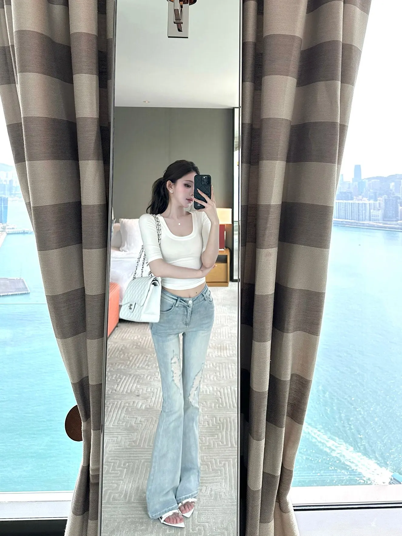 Retro American Washed Slim Fit Jeans Low Waist Elastic Hole Design Micro Flared Long Pants Women's Fashion Spring Cotton Stre...