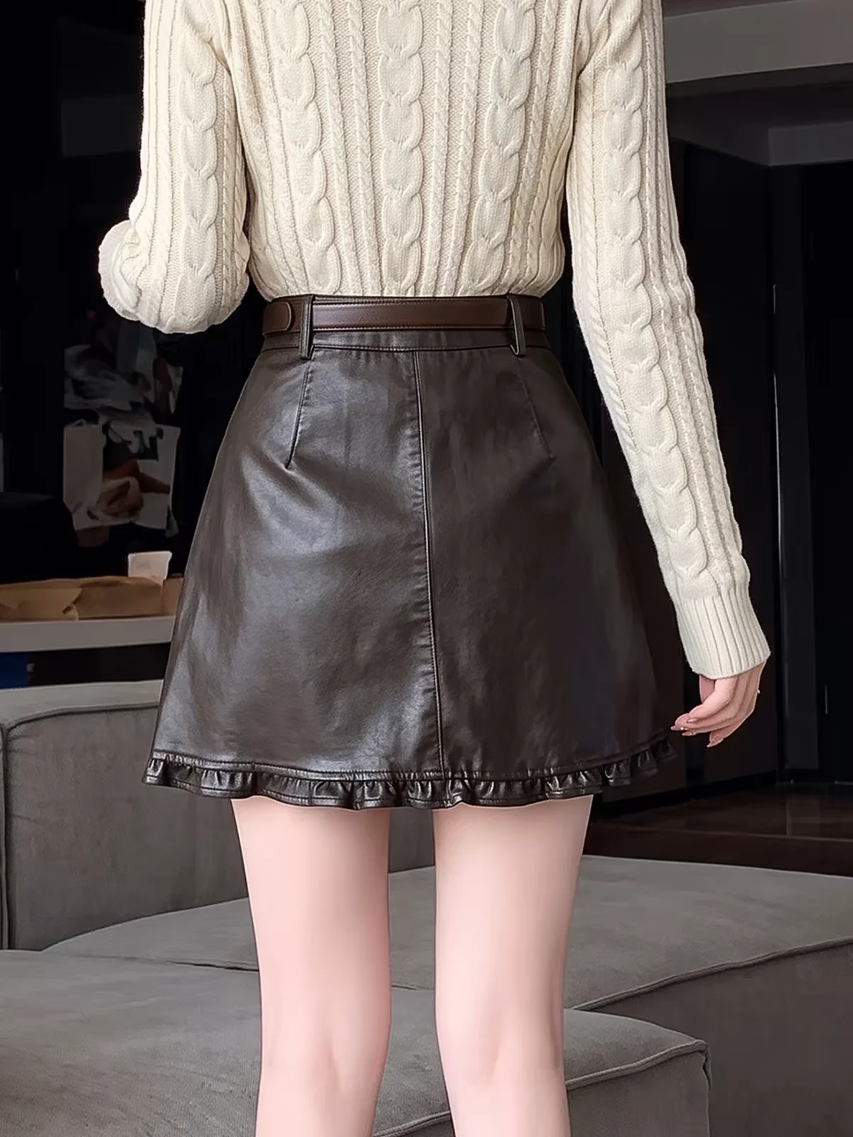2026 Fall New Women's PU Faux Leather Mini Skirts Ruffle Trim High Waist Slimming Vintage A-Line Short Skirt Sweet Streetwear
