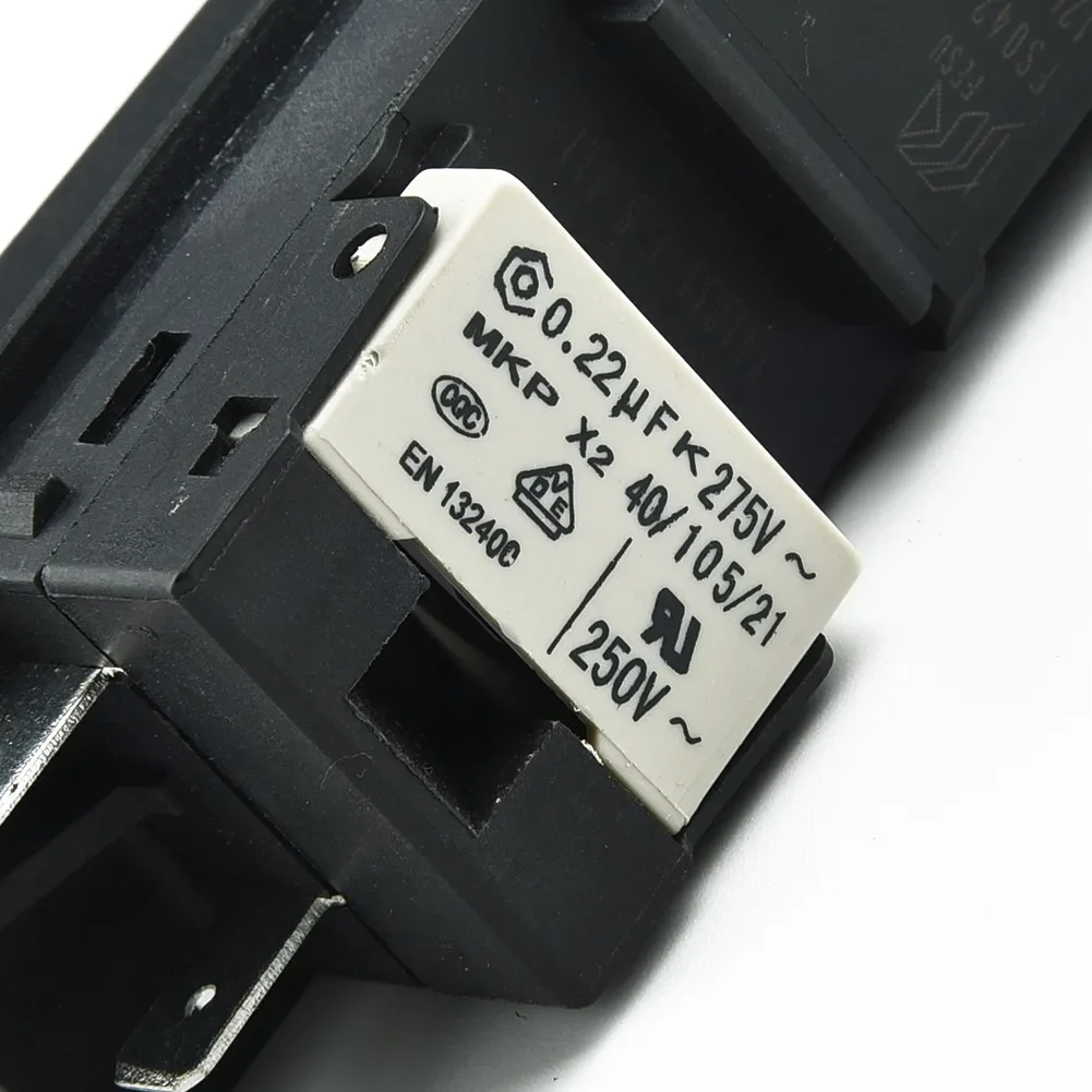 La sostituzione del grilletto del commutatore di ca 220V/240V è adatta a BOSCH GWS20-180 GWS 20-180 GWS 20-230