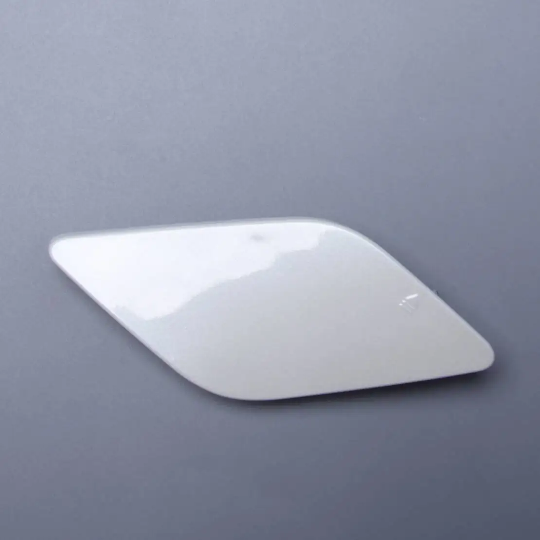 

2128850126 Заглушка буксировочного крюка переднего бампера, белая пластиковая, для Mercedes-Benz W212 E300 E350 E400 E500 2008-2013