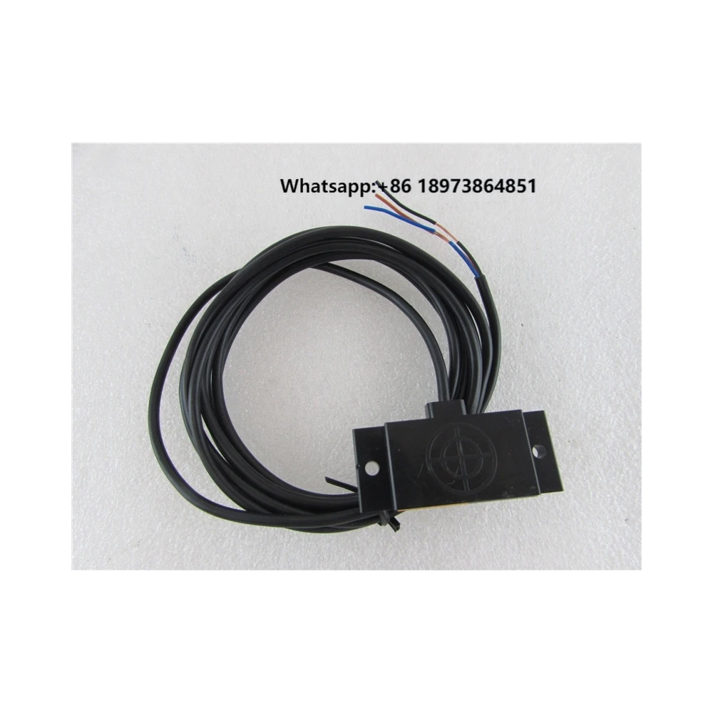 

E5CC-QX3A5M-000 E5CC series Temperature Controller original for Automotive electronics