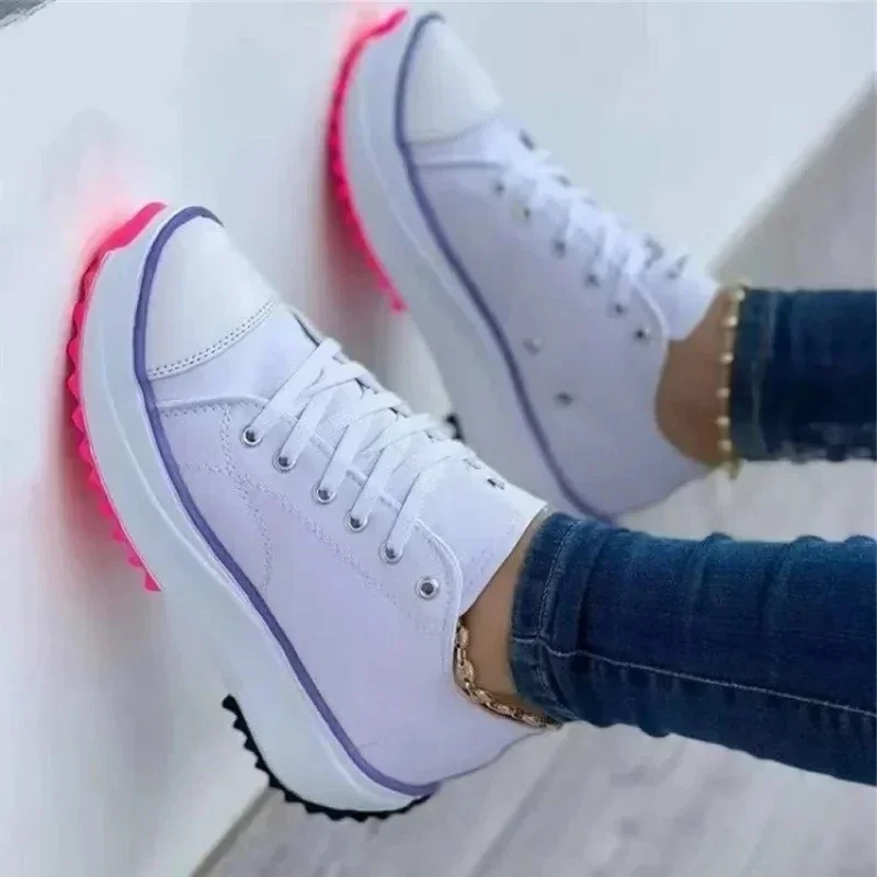 Autumn New Women Canvas Tenis Spot Shoes Woman Breathable High Top Casual Female Shoes Thick Soles Lace-Up Vulcanized Shoes