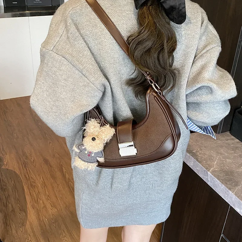 

New Fashion Shoulder Bag Retro Fashion Simple Atmosphere Shoulder Bag Niche Design Advanced Texture Crescent Bag