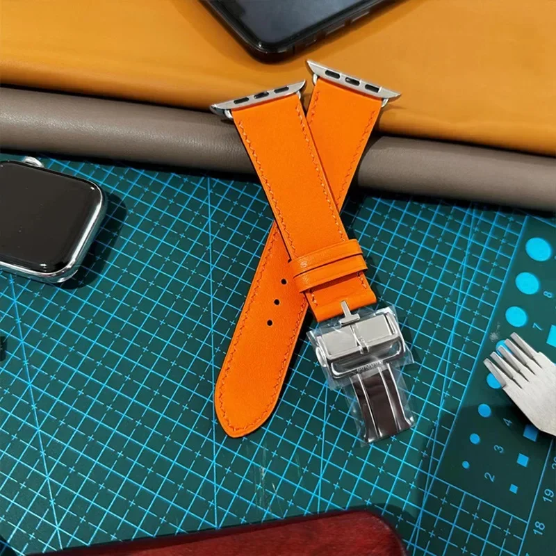 

Suitable for Apple Leather Strap Folding Buckle Apple Watch 8/7/6/se Men's and Women's Ultra Strap