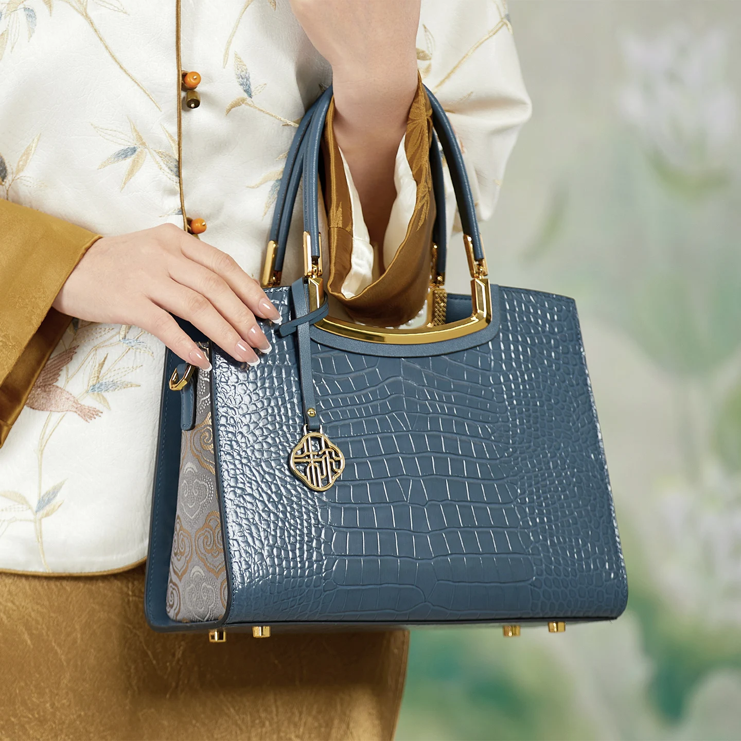 

2015 New Luxurious Women Leather Handbag ZOOLER First Cow Leather Blue Winter Bag Handmade Shoulder Messenger Bag Girls #ST670