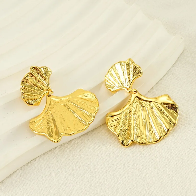 

PAPERPLUS | Stainless Steel Ginkgo Earrings for Women. Vintage Gold Jewelry.1Pair.Chic. Atmosphere. Wholesale