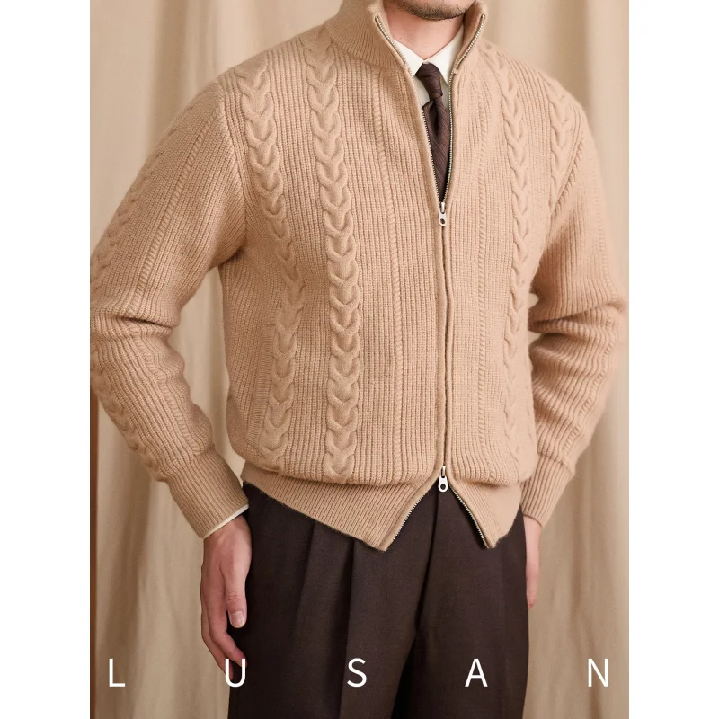 

Мужской кардиган Mr. Lu San: осенне-зимний, британский стиль, с воротником-стойкой, универсальный, вязаный косами, для повседневной носки, ретро, теплый, модный.