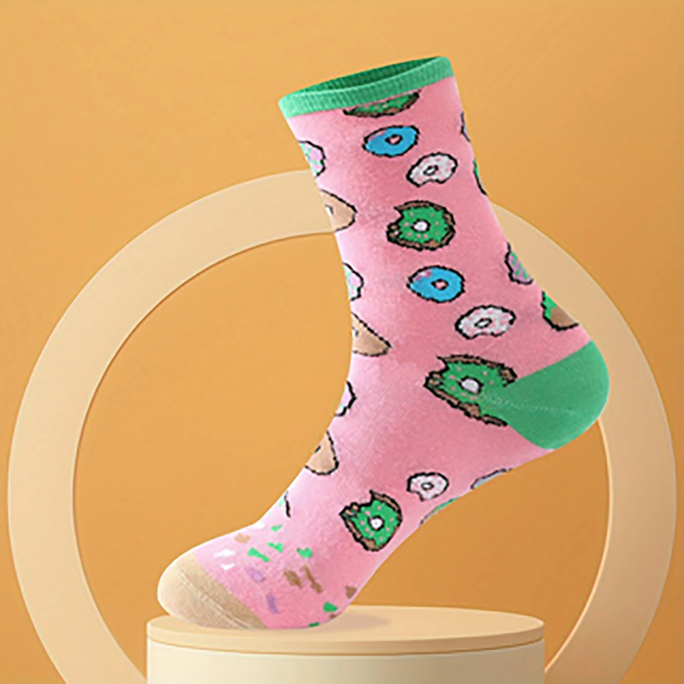 1 pair of fashionable, unique and interesting colorful donut pattern men\'s and women\'s gift socks suitable for all seasons