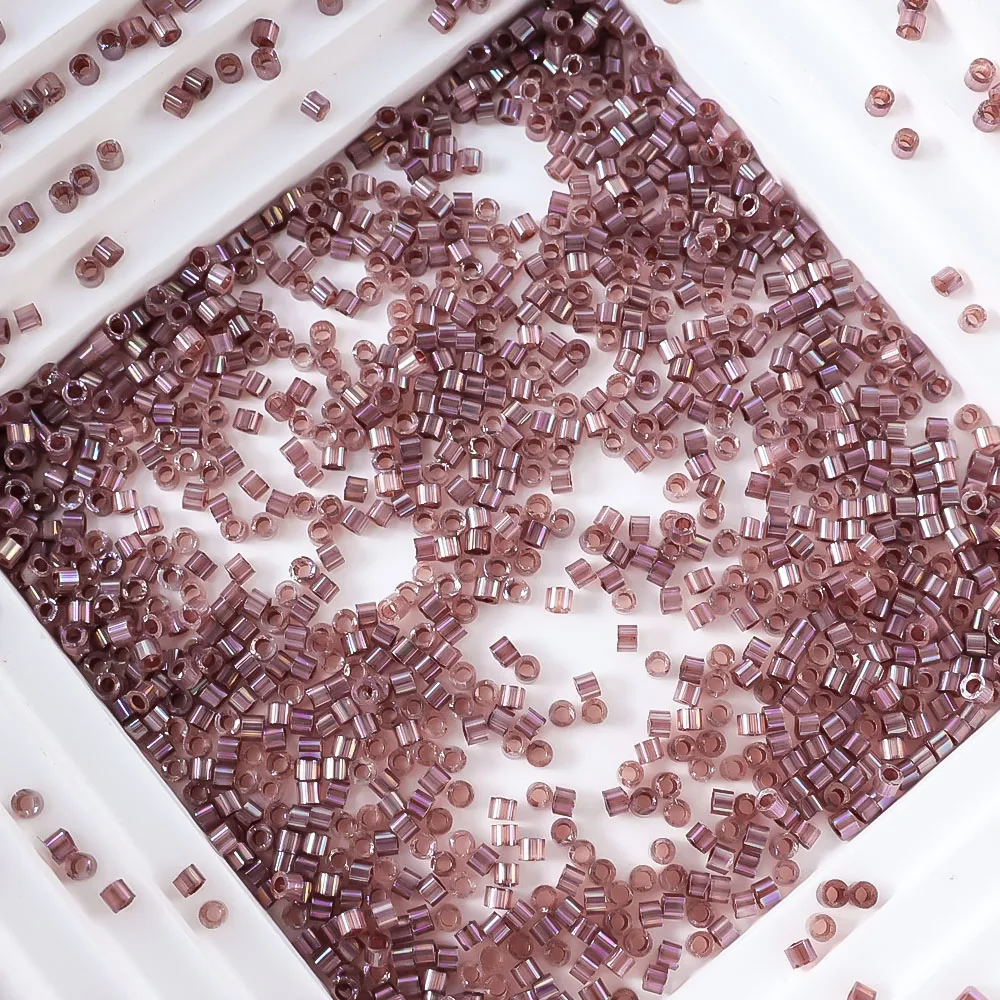 Aus Japan importierte Miyuki Delica Rocaillesperlen in verschiedenen Farben, zum Herstellen von Schmuck und anderen DIY-Bastelarbeiten. – Detail 17