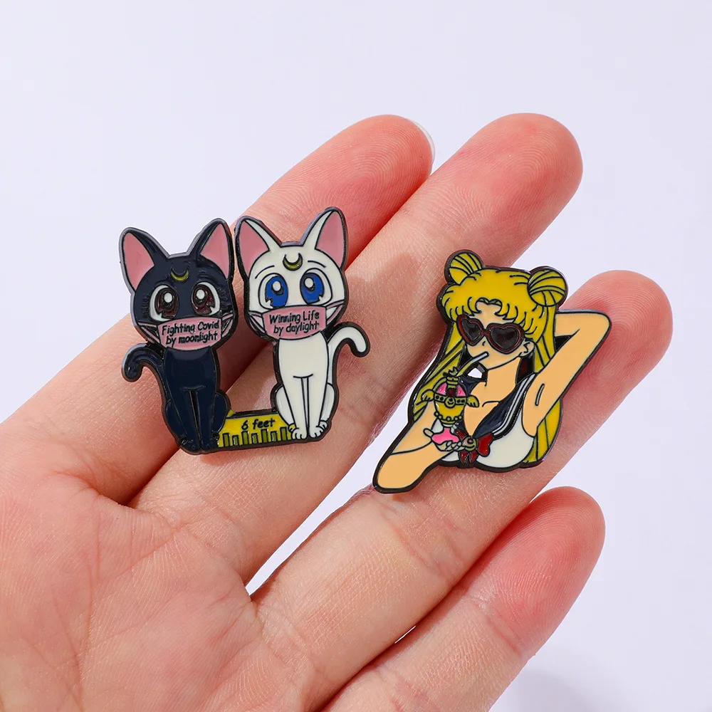 2PCS Tsukino Usagi Luna Artemis Pins Sailor Moon Badges Anime Pendant Cute Brooches for Backpack Clothing Lapel ACG Cosplay Toys