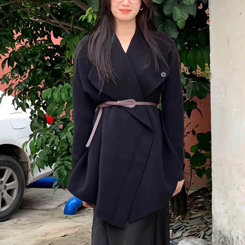 2025 Otoño/Invierno nueva moda, elegante, simple y fresco abrigo de punto casual con cinturón de cuero