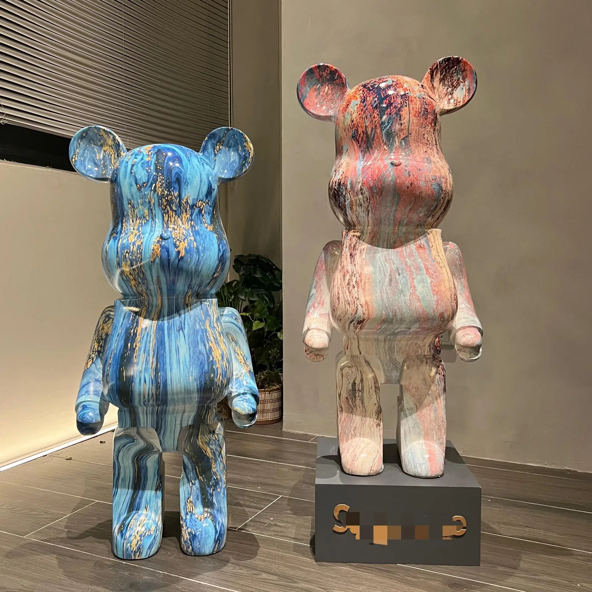 

Cartoon violent bear piggy bank modern home minimalist TV cabinet large floor to ceiling creative decoration