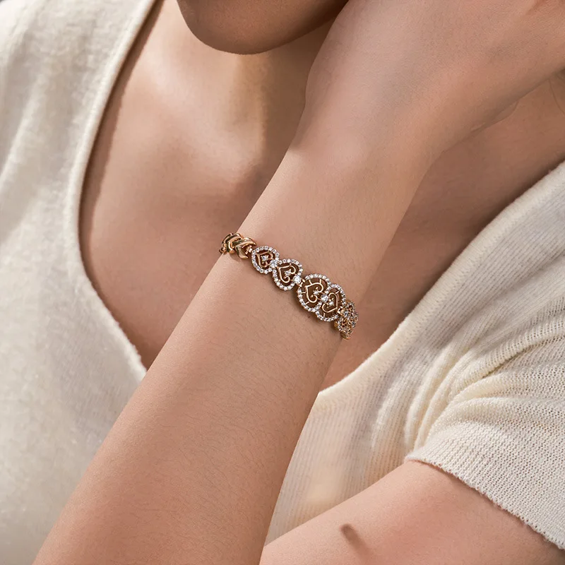 

Fashion Gold Vintage Premium Clasp Bracelet Ladies Jewelry