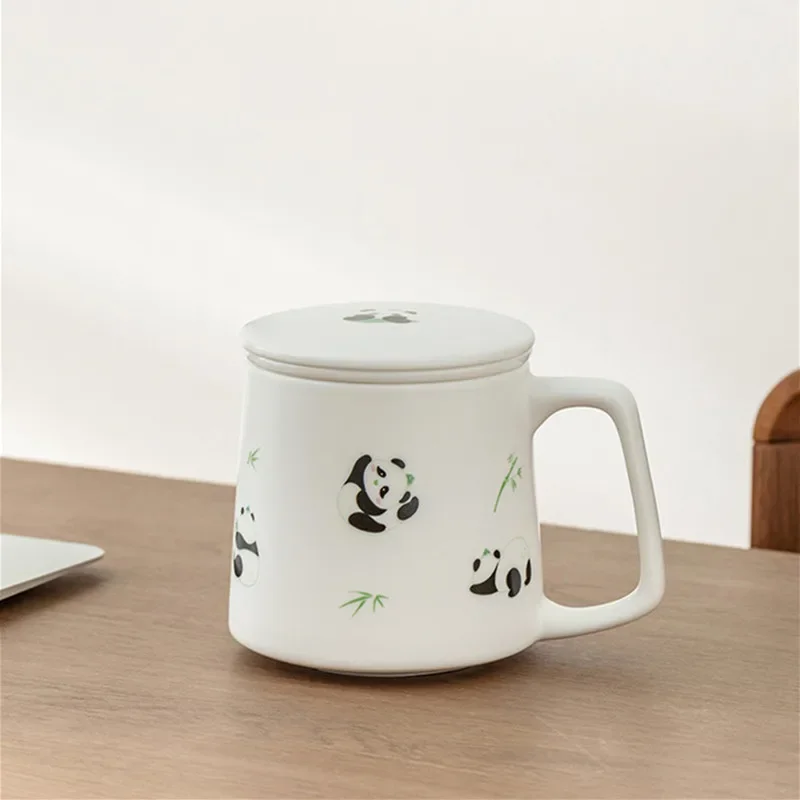 Chinese Handmade Ceramic Tea Cup Cute Panda Pattern Teacup Office Water Cup Tea Water Separation Mug with Strainer Teaware 330ml
