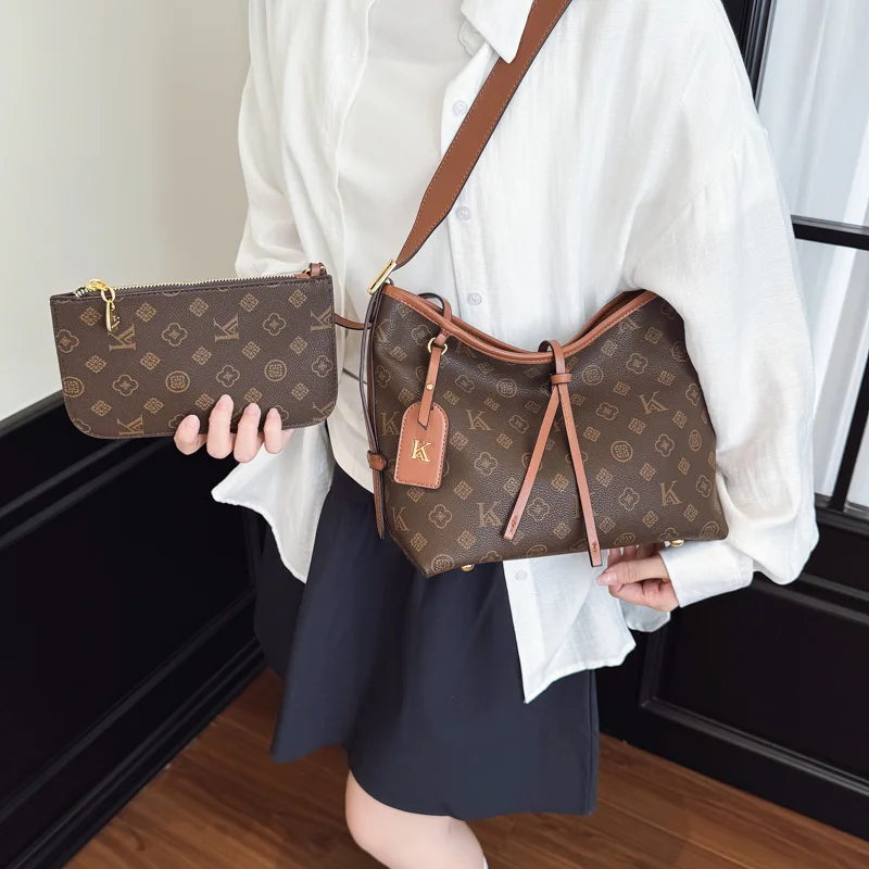 ​​mommy-organizer-tote-bag-women-detachable-mini-purse-monogram-print-park-playdate-ready-water-resistant-carryall-complete