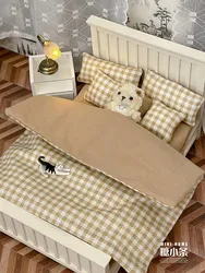 1:6 and 1:12 Mini Model Doll House Furniture Accessories Wood Bed Bedding Blanket Bjd Ob11 Gsc Blyth Soldier Lol Scene Props Toy