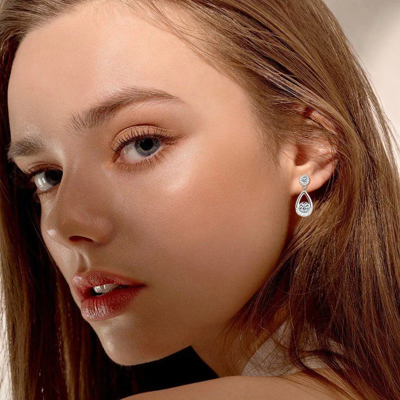 

S925 Sterling Silver D-color Moissanite Teardrop-shaped Earrings For Women, Electroplated 18K White Gold, ins Style
