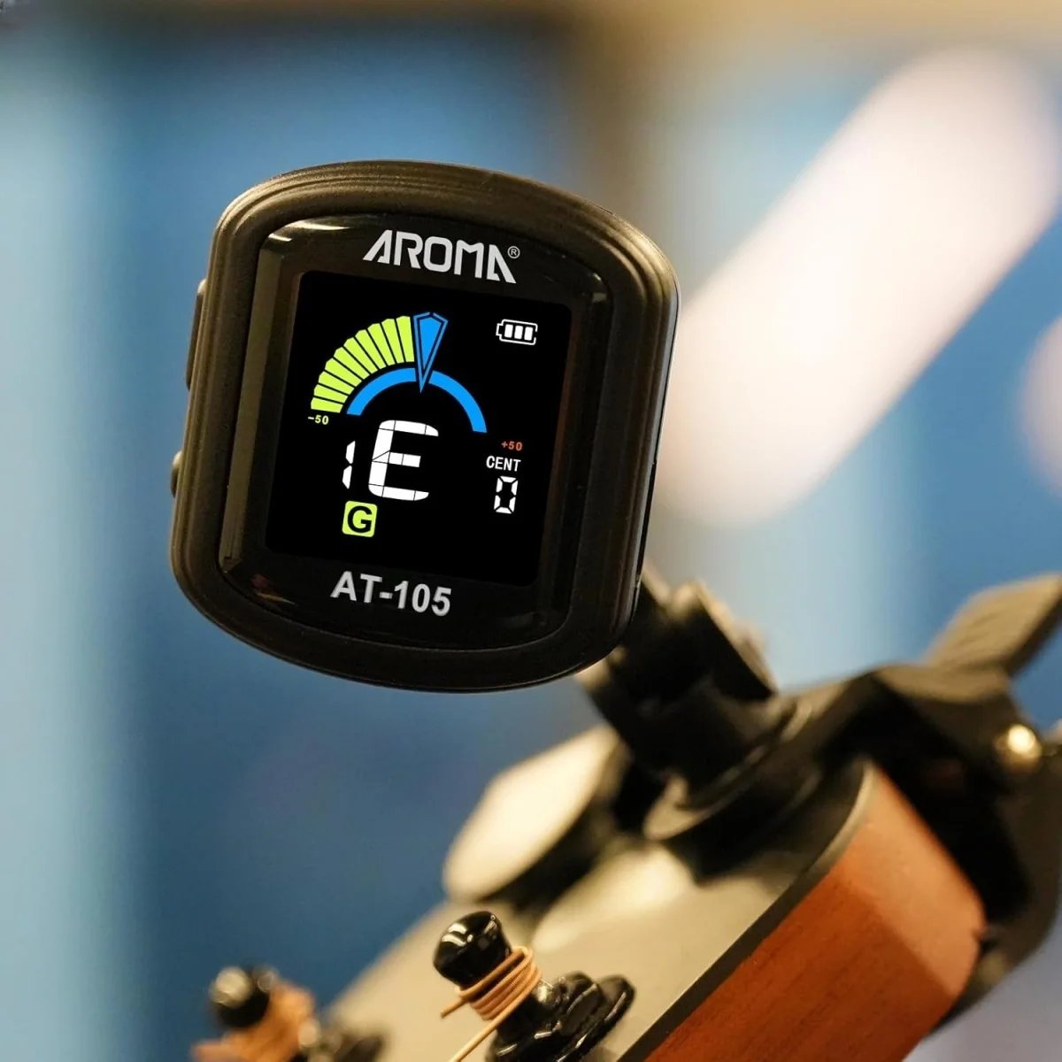 AROMA AT-105 Clip On Guitar Tuner Rechargeable/Fast Accuratie Tuning /360°Rotating/for Chromatic Guitar Bass Ukulele Violin