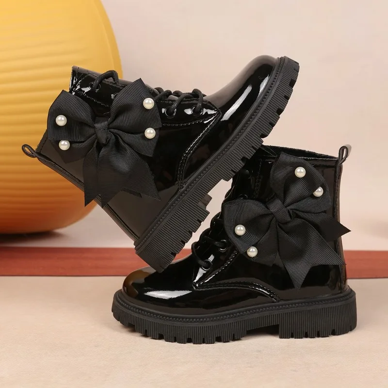 

Children Princess Boots with Big Bows Sweet Girls Leather Boots Black Glossy 2025 New Fashion Kids Short Boots Soft Bottom Trend