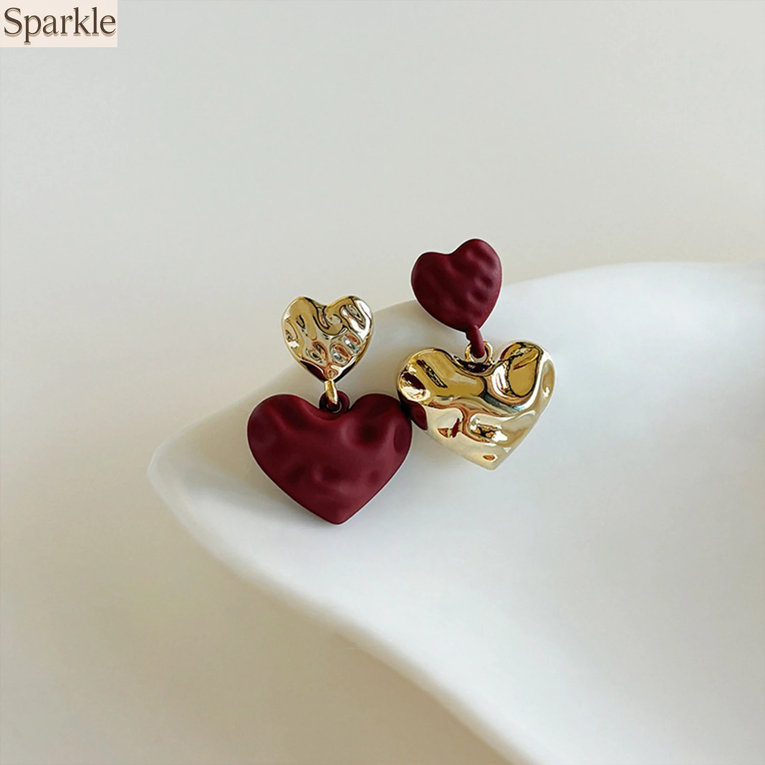 

Luxury Red Heart-Shaped Stud Earrings for Women Fashion Contrast Colors Charms Party Jewelry Gifts New Year