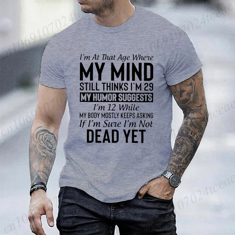 متعة "أنا في العصر..." قمصان الرجال النساء تي شيرت تنفس الشارع المحملة الفكاهة الملابس عقلي الصيف موضة عادية تي شيرت