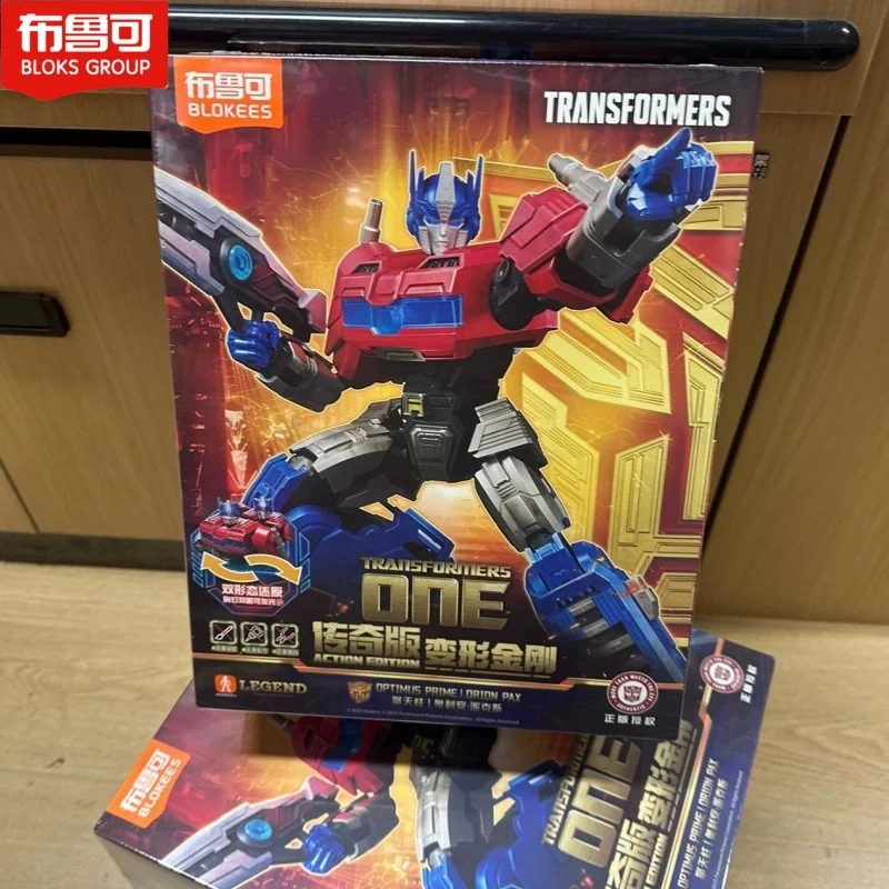 

Новые популярные Blokees Transformers One Action Edition Optimus Prime Orion Pax Lighting, собранные фигурки, подвижная модель, игрушка в подарок