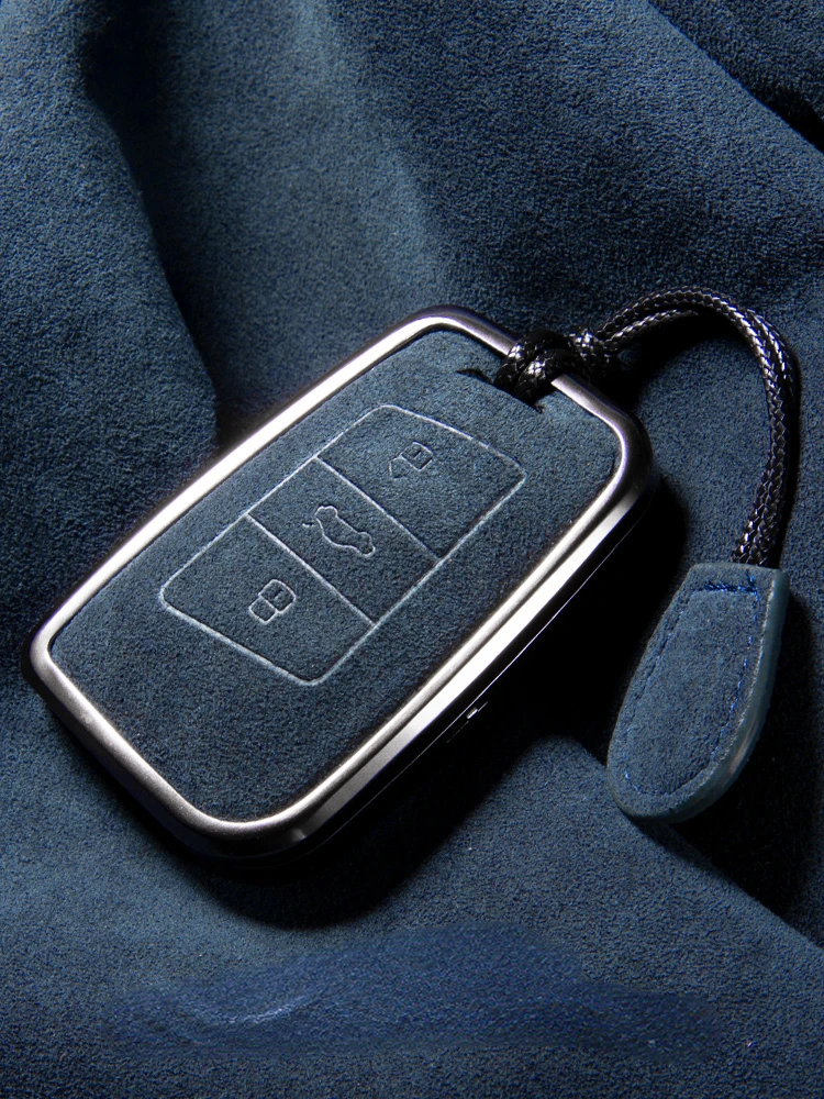 

Suitable For Volkswagen CC Magotan b8 Passat Aluminium Alloy + Suede Car Remote Key Case Cover