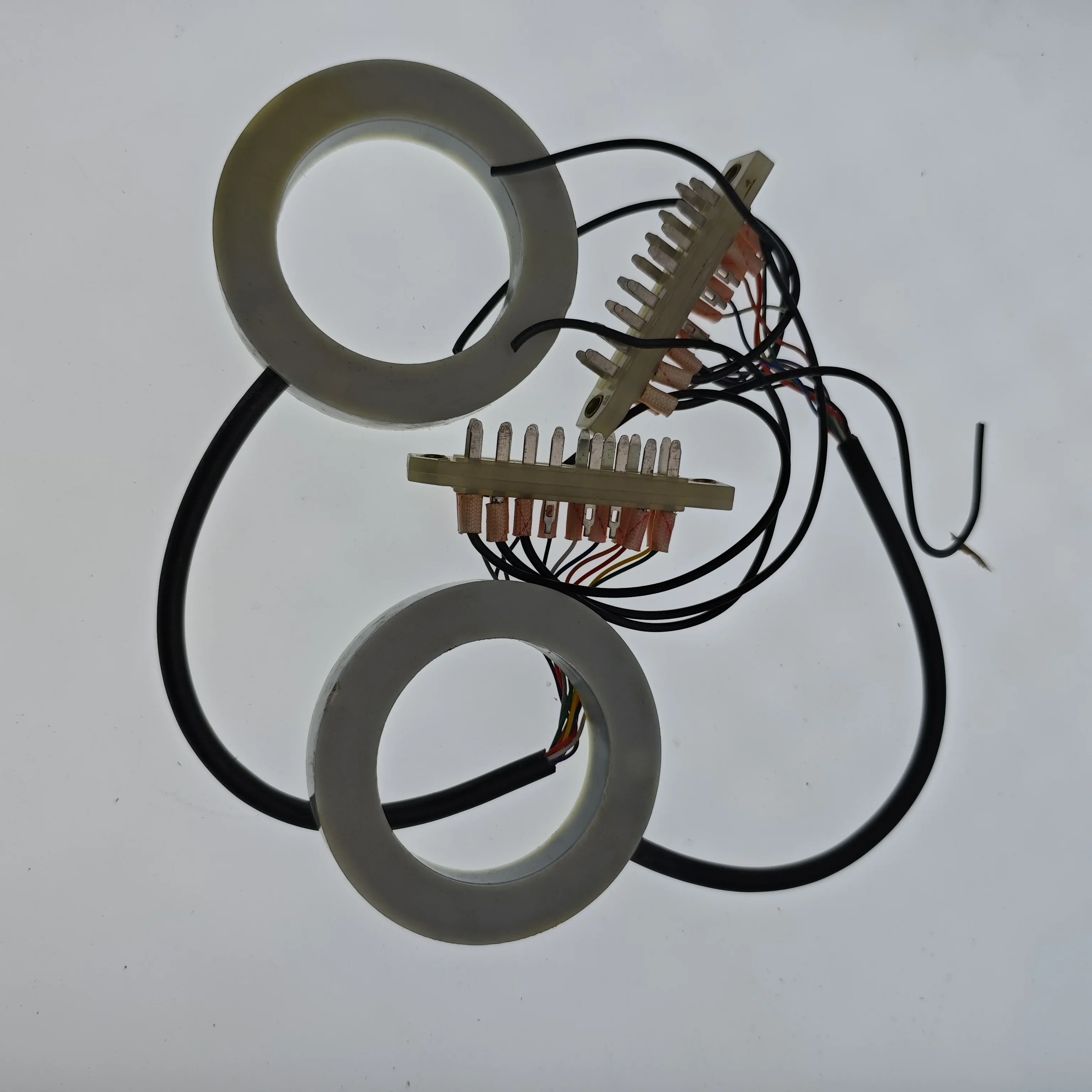 

2pcs F6-2/UCB16 W17021797 CNC 6 Station Tool Rest XWD Sending Disk Signal Disk Sending Disk 2026 Year