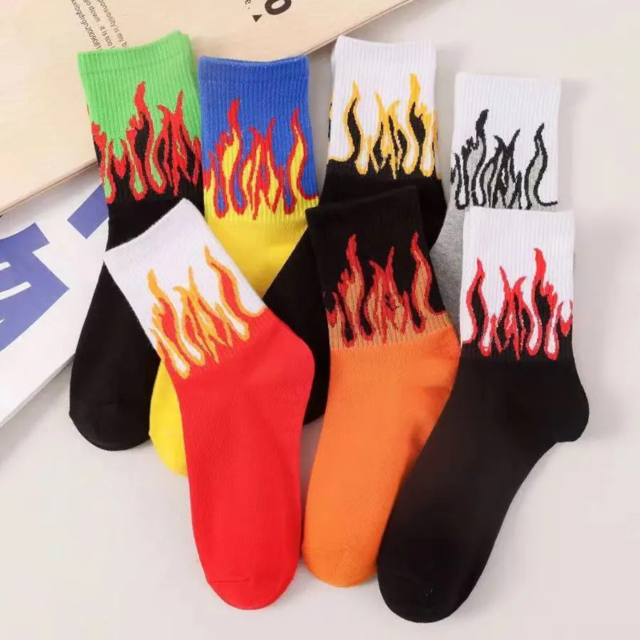 7 pairs of hot selling street photography internet celebrity brand flame mid tube socks for male and female couples, street hip-