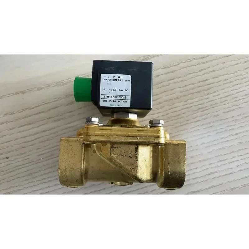 exquisite craftsmanship Electromagnetic valve 21H14K0B250-S 21H14K0B250 1-inch DN25