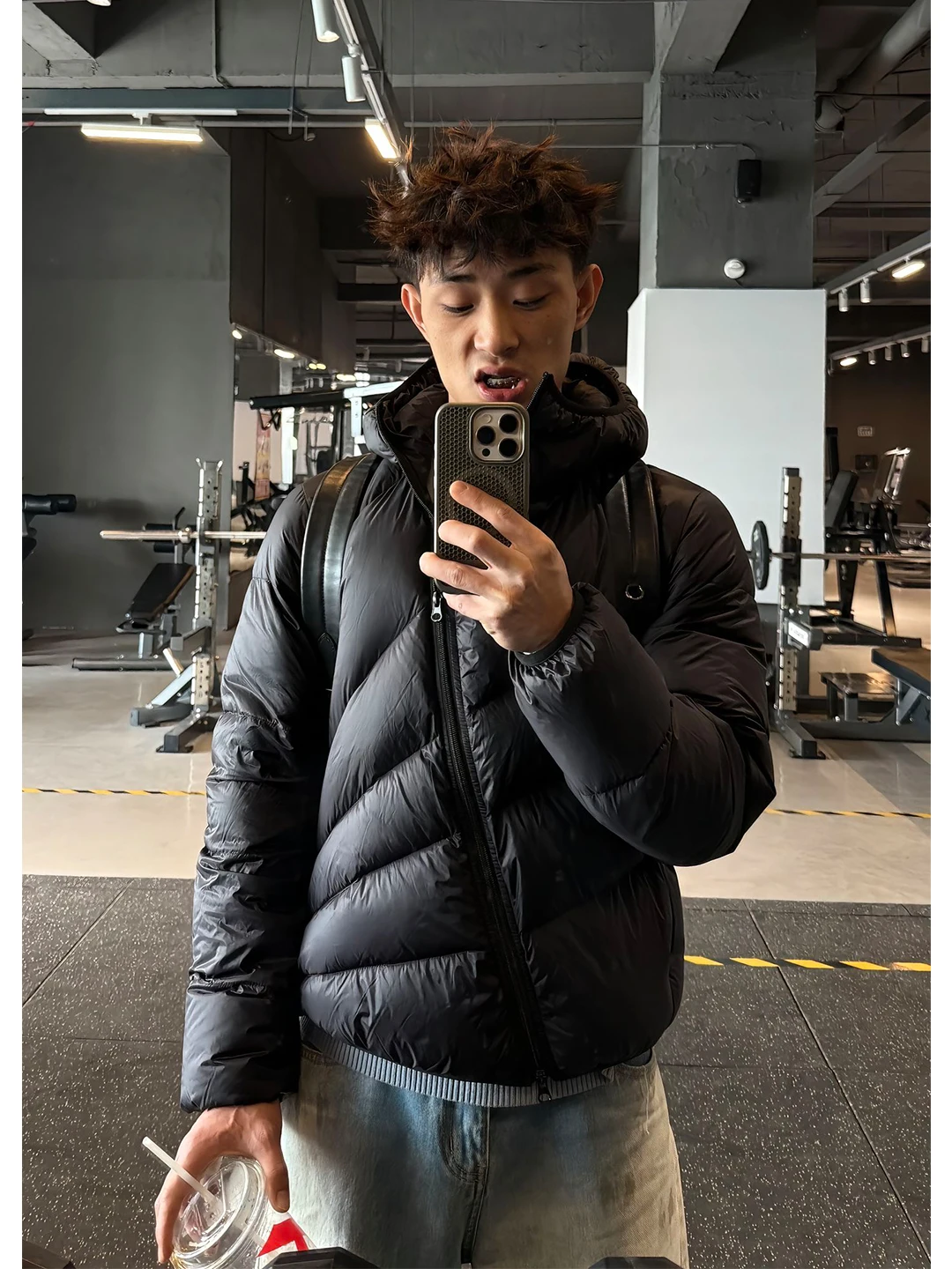 

Легкая мужская пуховая куртка Bla Slim Fit с длинными рукавами, капюшоном, теплым утеплителем и боковой молнией, с принтом в виде лучей.