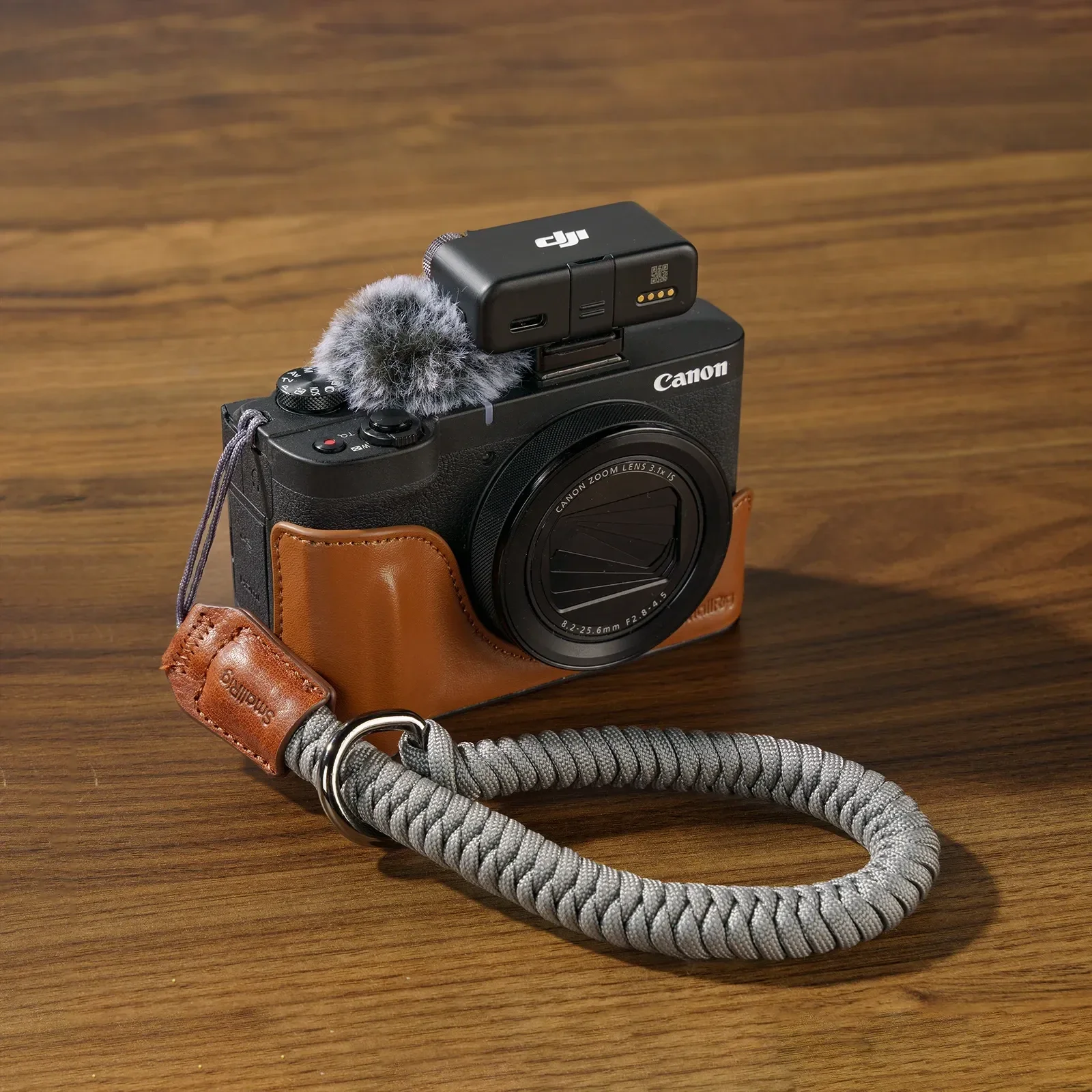 حقيبة كاميرا جلدية كاملة الجسم من Smallrig مع حزام معصم لهاتف Canon PowerShot V1 غطاء حماية عتيق باللون الأسود والبني والقهوة