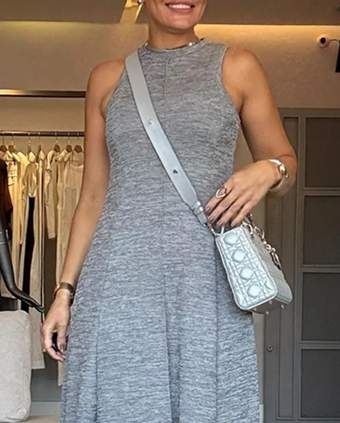 Nueva moda 2025 vestidos elegantes sexis para mujer vestido sin mangas con cuello redondo vestido Maxi acampanado con cintura acampanada informal