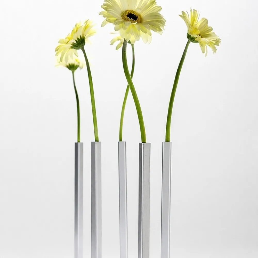 Stilvolle Moderne Magnetische Tischvase Metallische Desktop-Dekoration Blumenvase Florales Design-Werkzeug Nordische Vase Heimdekoration