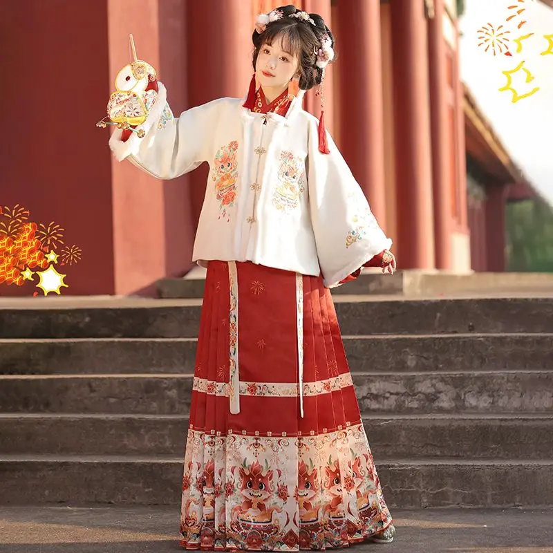 Red Hanfu Chinese style female embroidery half sleeve horse face skirt square collar New Year dress winter style