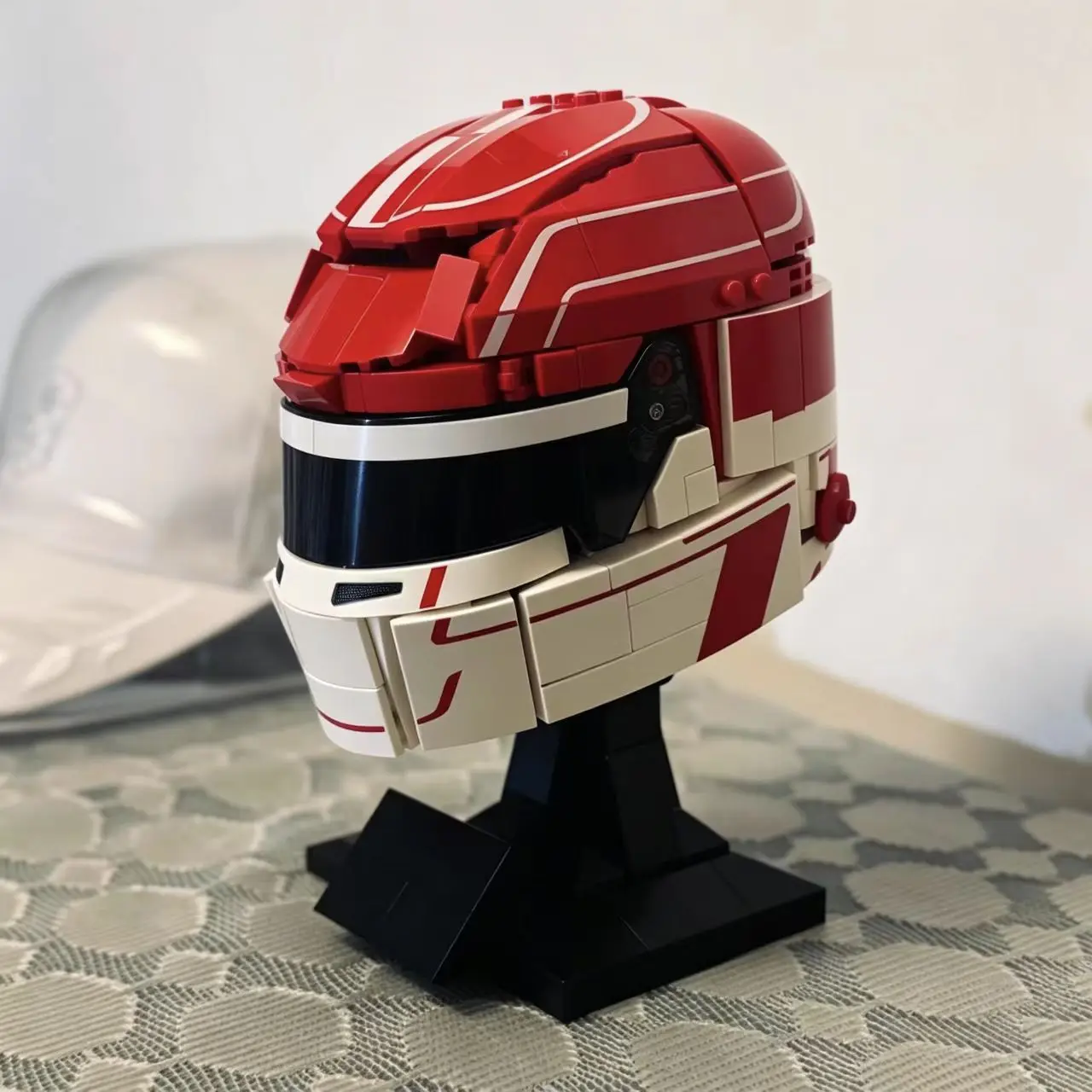 2026 New 886pcs Popula Racing Car Racing Driver Charles Helmet White Red Building Block Puzzle Model Toys Ornament Birthday Gift view 2
