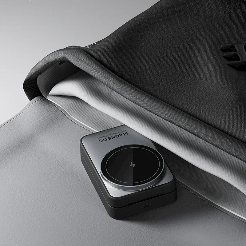 حامل شاحن لاسلكي مغناطيسي 3 في 1 قابل للطي لهاتف Magsafe iPhone 16 15 14 13 12 Apple Watch 2-8 SE Airpods Pro شحن سريع