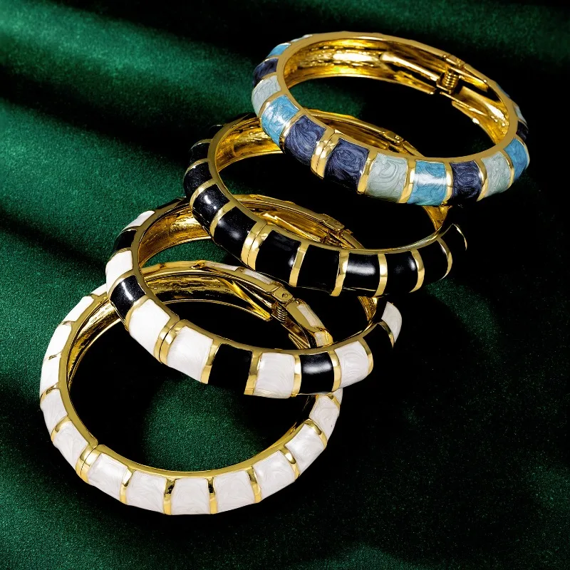 

European American Colored Resin Open Circular Men and Women Bracelets Fashion Punk Metal Exaggerated Couple Jewelry Gift