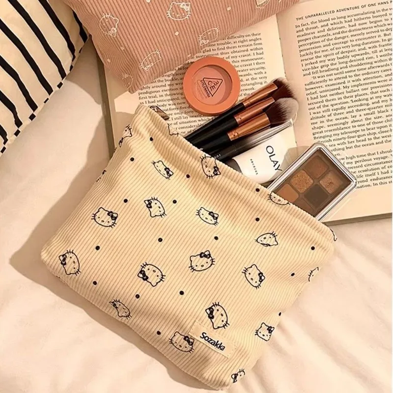 حقيبة مستحضرات التجميل النسائية من سانريو، حقيبة مستحضرات التجميل المحمولة، حقيبة مكياج سروال قصير ذات سعة كبيرة، حقيبة أدوات الزينة، حقيبة مكياج للسفر