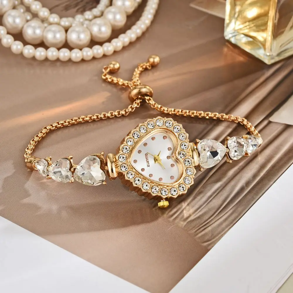 Exquisite Diamond Heart Women Watch Luxury Sparkling Bracelet Quartz Wristwatches Adjustable Strap Reloj Mujer Elegante