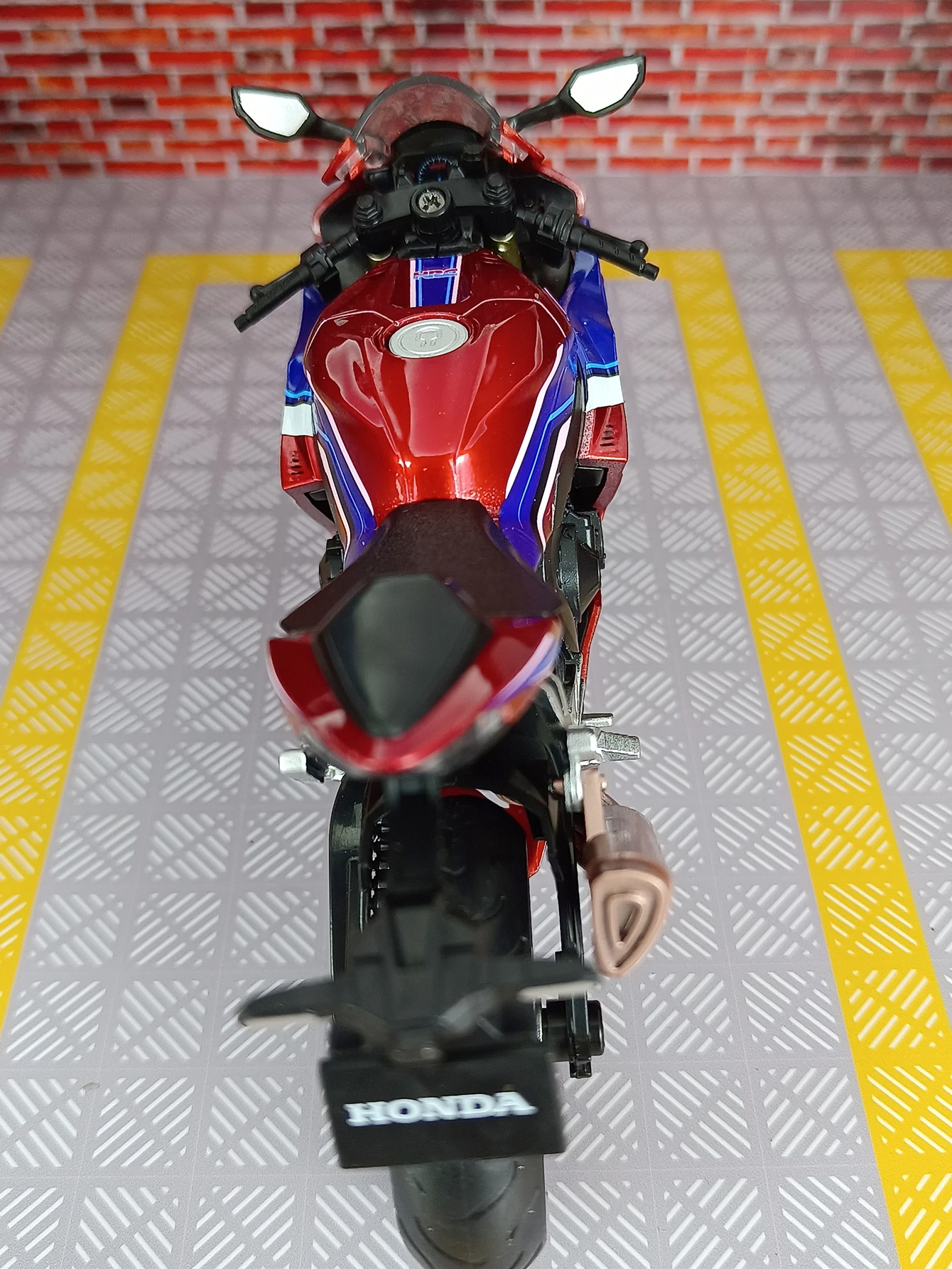 CCA 1:12 هوندا CB R1000R-R نموذج دراجة نارية النار شفرة دراجة نارية ديكور ثابت تفاصيل غنية ، صنعة جيدة #3