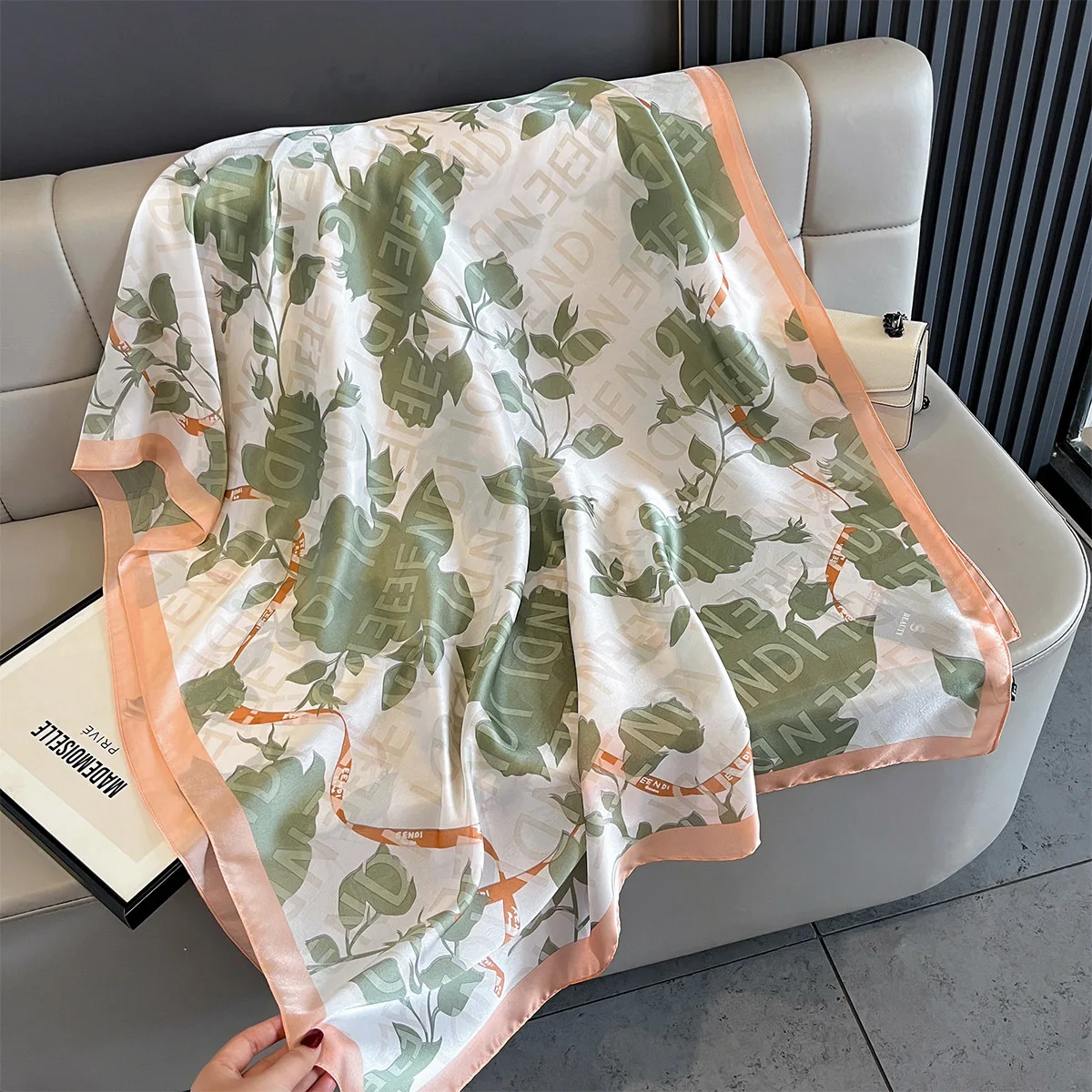 

Модный шелковый шарф с буквенным принтом, женский роскошный женский модный шарф-бандана, большая шаль, тонкое легкое пончо, хиджабы, платки