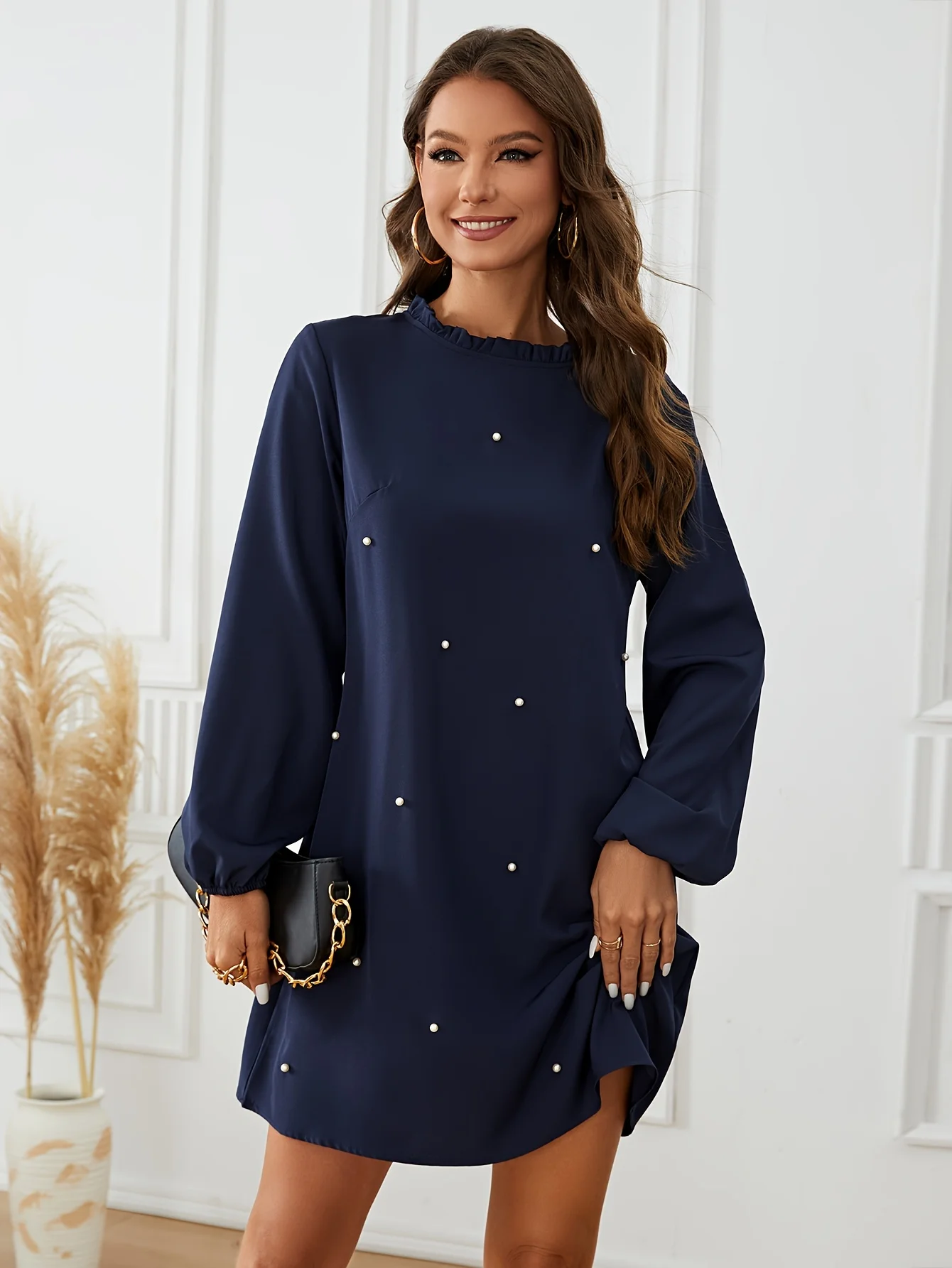 Cross border European and American women\'s autumn and winter fashion trend pearl embellishment collar lantern long sleeved dress