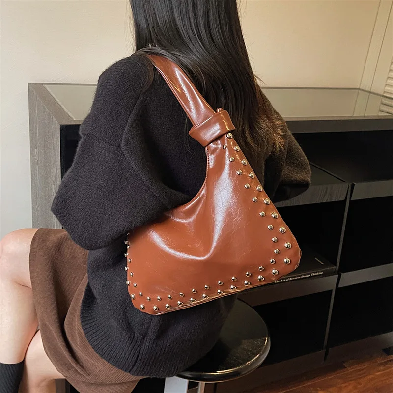 Cool Spice Girl Style Small Underarm Bag Female, New Autumn and Winter Retro Oblique Span Bag Large Capacity Handbag
