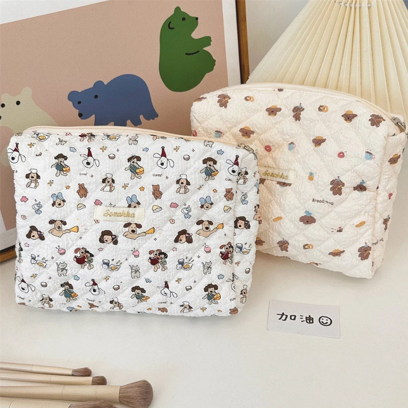 Cute Cartoon Women\'s Cosmetic Bags Portable Ladies Travel Storage Bag Makeup Case Quilted Design Female Zipper Clutch Handbags