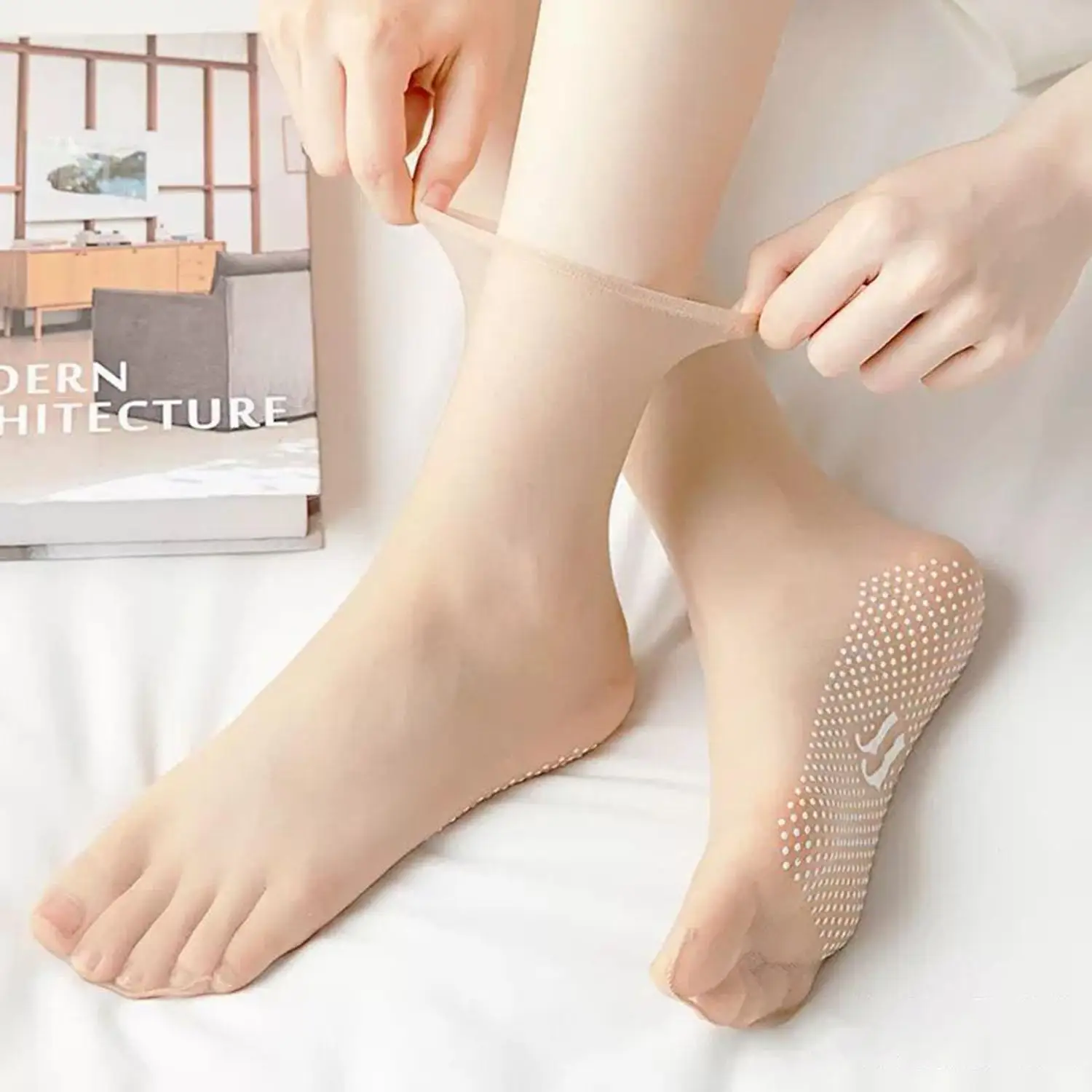 

1 Pair Summer Skin Color Transparent Thin Women Crystal Silk Socks Invisible Ladies Female Summer Short Ankle Silk Socks