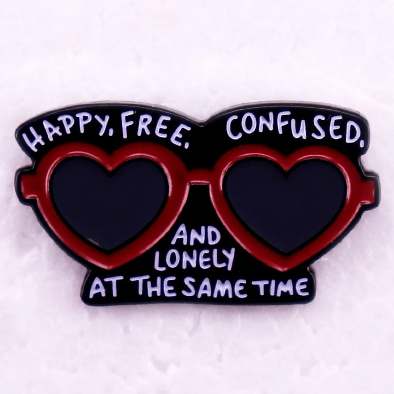 22 insignias de letras de canciones musicales, Pin de esmalte, broche de regalo, feliz, libre de error y solitario al mismo tiempo