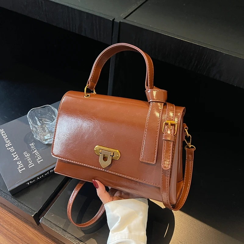 

Designer PU Leather Crossbody Bag For Women 2025 Large Capacity Shoulder Messenger Bag Lady Flap Small Handbag Travel Bag Black