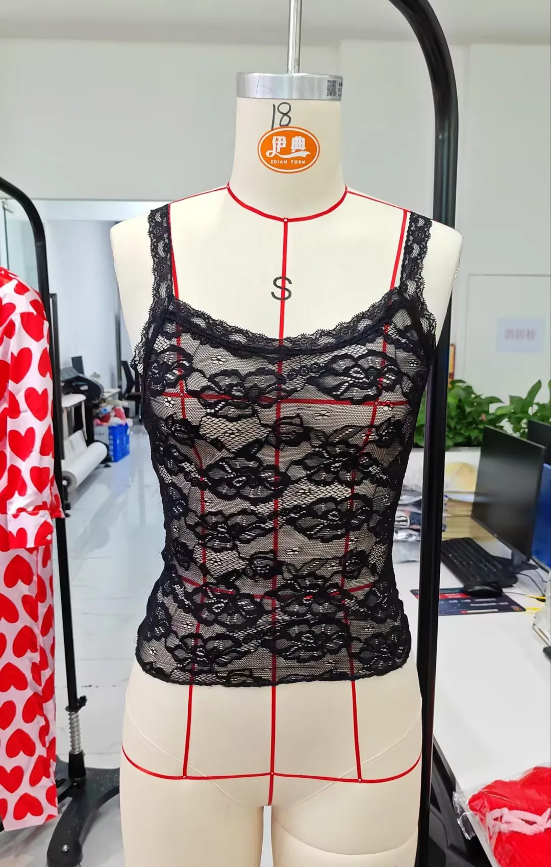 Aesthetic Slim Fit Camis Retro Floral Lace Sheer Crop Tops Cottage Grunge Sleeveless Shirt Vest Y2k Vintage Tank Tops