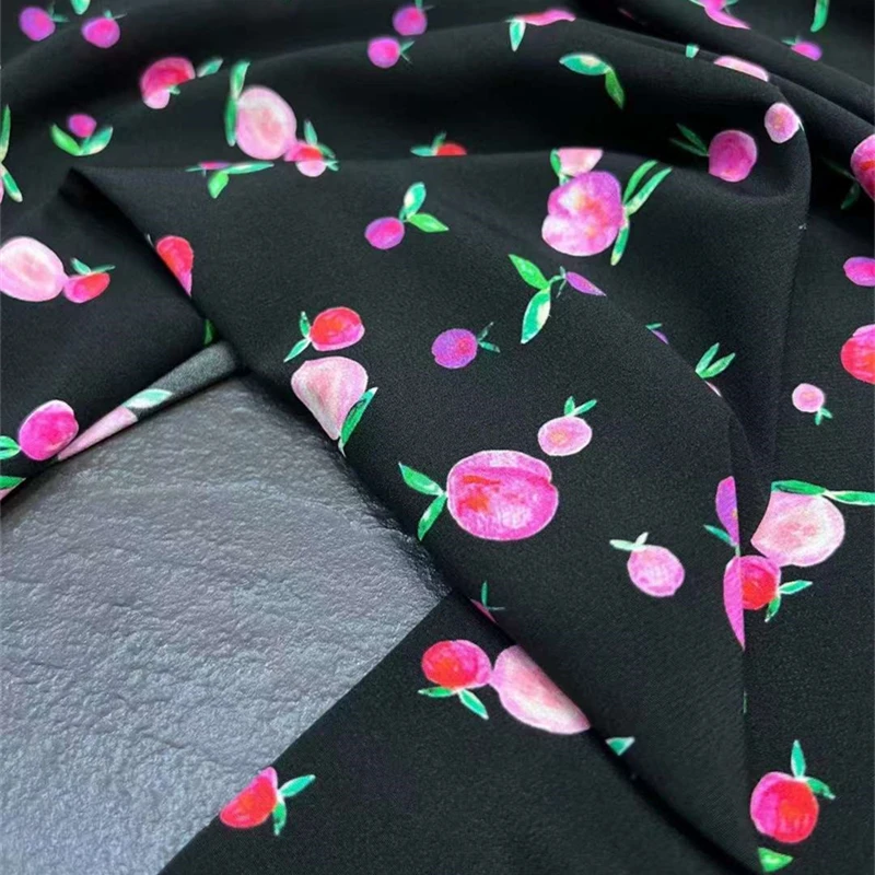 High Definition Digital Printed Peaches Natural Mulberry Silk Fabric Fashion Style Counter Dresses Cloth Designer Brand Fabrics